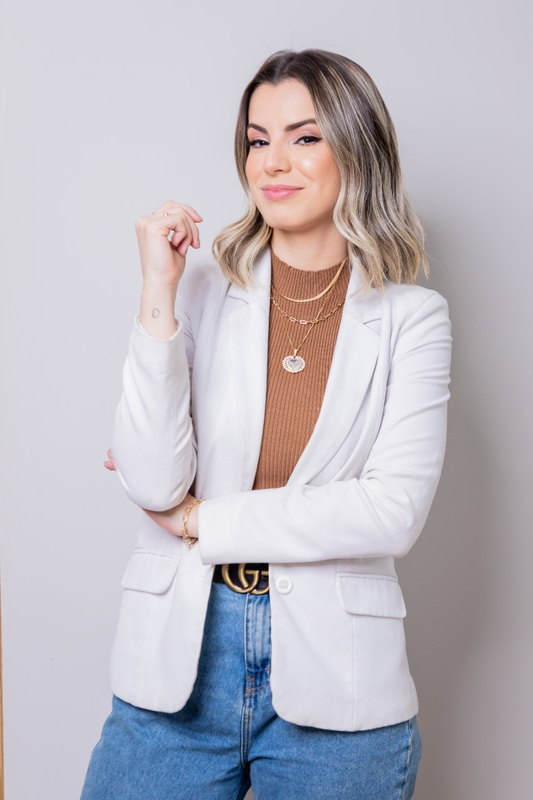Kamila Negri em atendimento nutricional presencial em Piracicaba